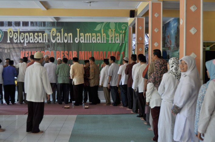 Pelepasan Jamaah Haji Keluarga Besar MIN Malang 1