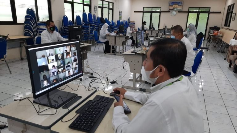 Ujian Madrasah MIN 1 Kota Malang Gunakan CBT Elearning Madrasah dan Zoom Meeting