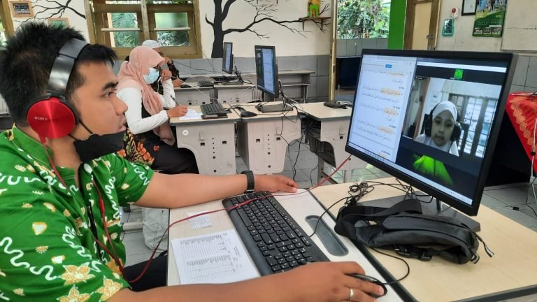 220 Siswa MIN 1 Kota Malang Uji Tahfidz Secara Online