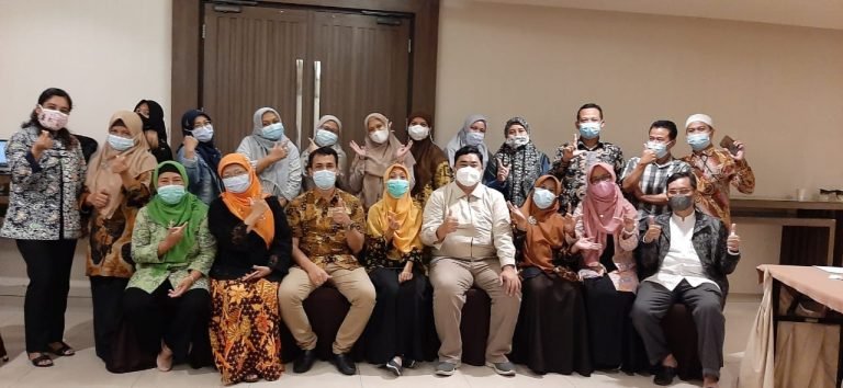 Guru MIN 1 Kota Malang Terpilih Ikuti Training of Trainer PISA Pusmenjar
