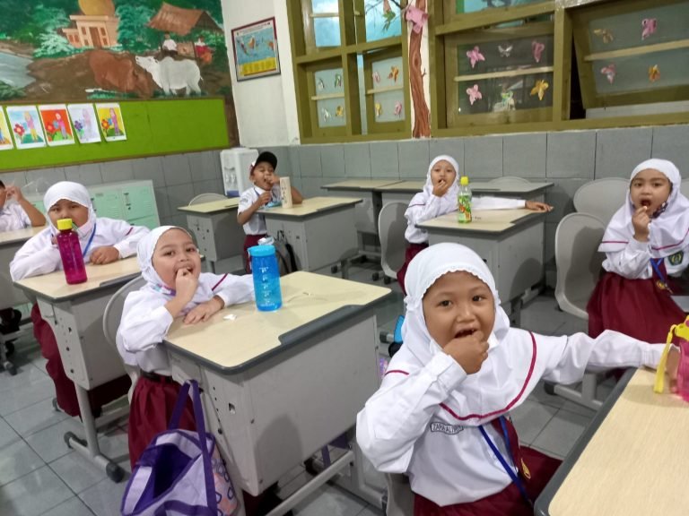 Telan Obat, Sikat Cacing yang Mendekat