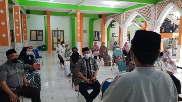 KKG Klojen 2 Tingkatkan Literasi Membaca Para Guru