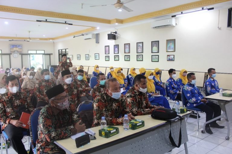 Studi Banding KKM-MI Kab. Kutai Kartanagara dan MIN 2 Madiun ke MIN 1 Kota Malang