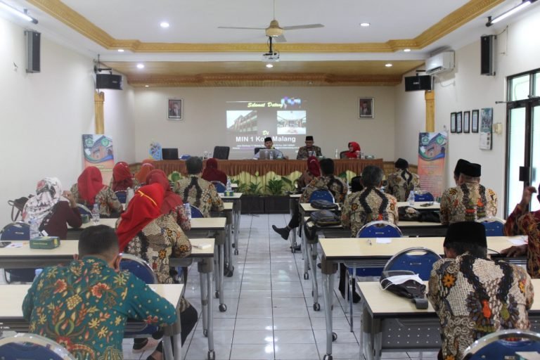 Kunjungan K3S Kecamatan Larangan Madura ke MIN 1 Kota Malang