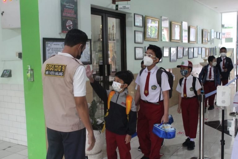 Uji Coba PTM 100 Persen di MIN 1 Kota Malang