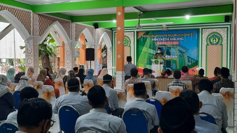 Pengukuhan Pengurus Komite Masa Bakti 2022-2024