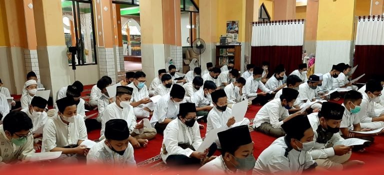 Gelar Istigasah Jelang Hadapi Ujian Madrasah