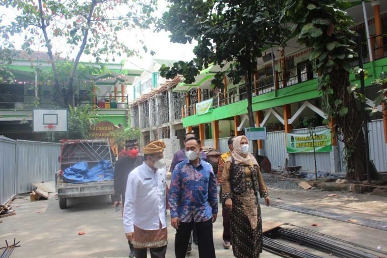 Kunjungan Kerja Direktur KSKK ke MIN 1 Kota Malang