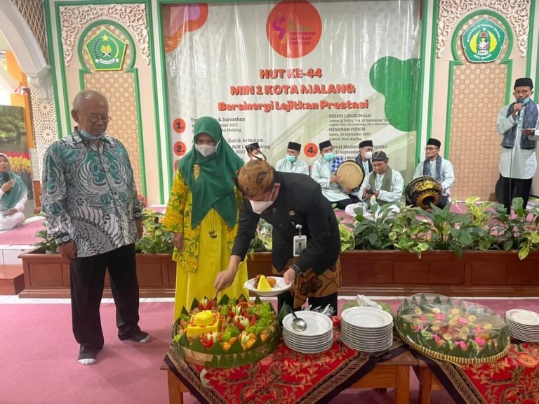 Gelar Tasyakuran, Mahabbah, dan Tanam Seribu Pohon untuk Semarakkan HUT ke-44