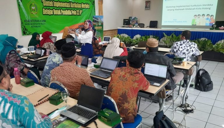 Bimtek Implementasi Kurmer Jadikan Pembelajaran Lebih Bermakna