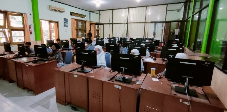Tiga Puluh Lima Siswa Kelas Lima Ikuti Asesmen Nasional
