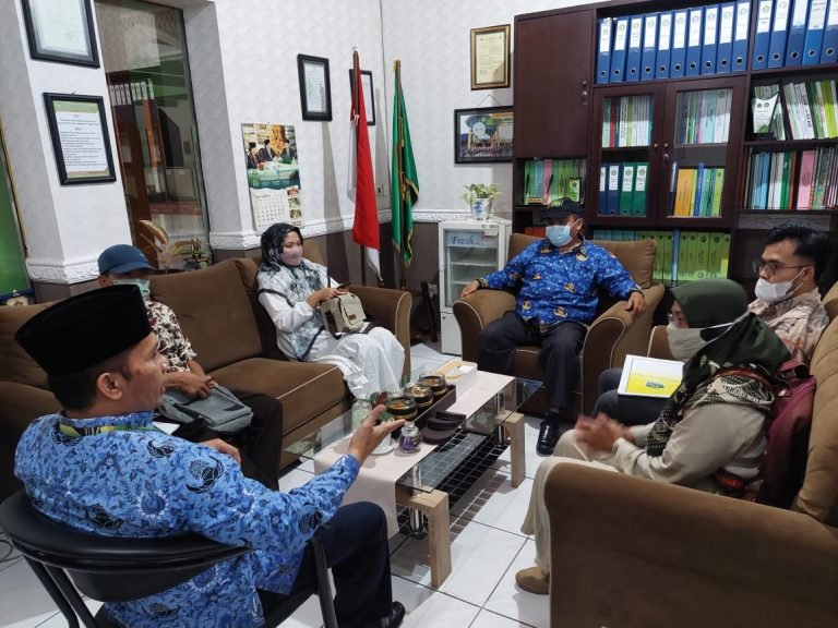 Lingkungan Bersih dan Sehat Upaya Keselamatan Lingkungan Generasi Sekarang dan Akan Datang