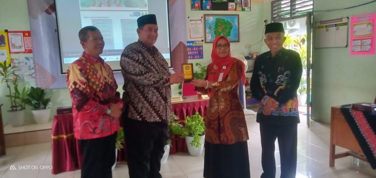 Studi Tiru, Kakankemenag Ajak Guru Fokus Implementasikan Kurmer dengan Karakter Malangan