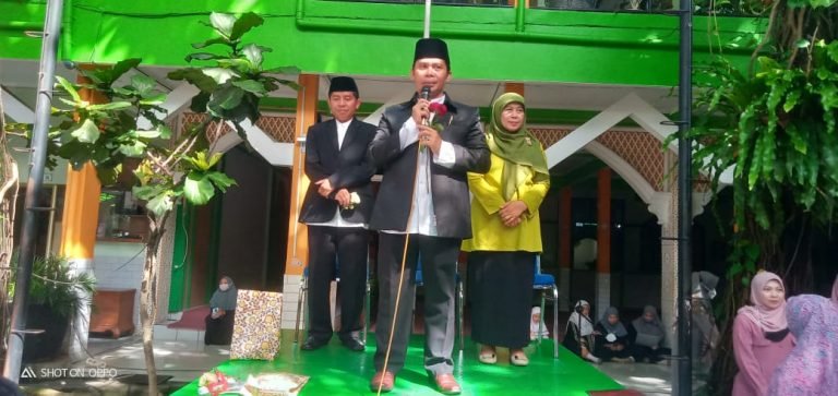 Suasana Haru Iringi Sambut Kenang Kepala MIN 1 Kota Malang