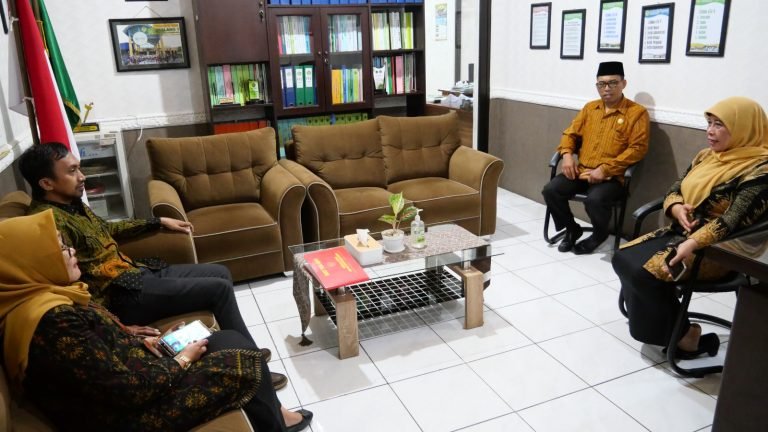 Kunjungan Subkoordinator Kurikulum dan Evaluasi MA/MAK Direktorat KSKK