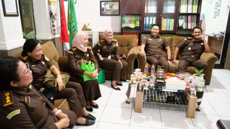 Jaksa Masuk Sekolah Kenalkan Hukum Jauhi Hukuman