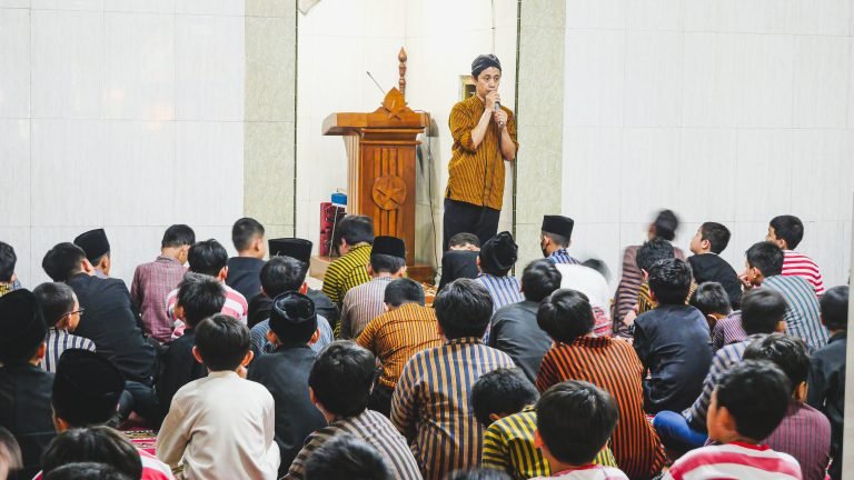 MIN 1 Kota Malang Gelar Salat Gaib Wujud Solidaritas dan Aksi Kemanusiaan untuk Palestina