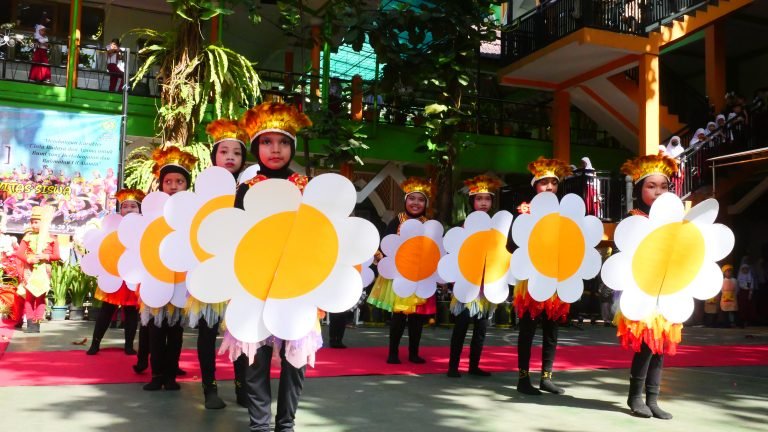 PUKIS 2023: MIN 1 Kota Malang Gelar Pekan Unjuk Kreativitas Siswa dengan Tema Cinta Budaya dan Agama