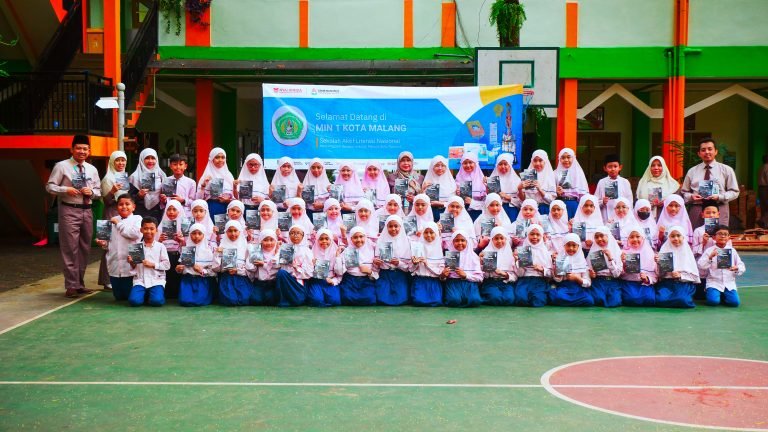Siswa MIN 1 Kota Malang Rilis Antologi Puisi “Potret Negeriku” melalui Kerjasama dengan Nyalanesia