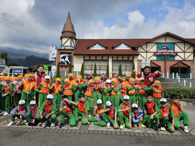 MIN 1 Kota Malang Menggelar Proyek Pembelajaran ke Dairyland Farm Kabupaten Pasuruan