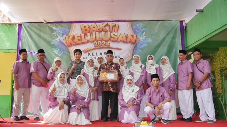 “Terangi Langkah Menebar Jejak Kebaikan”: Bakti Kelulusan Siswa Kelas VI  MIN 1 Kota Malang untuk Tiga Madrasah