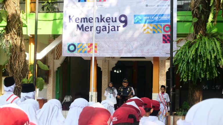 Kemenkeu Mengajar 9 Hadir di MIN 1 Kota Malang: Mengenalkan Pentingnya Keuangan Negara kepada Generasi Muda