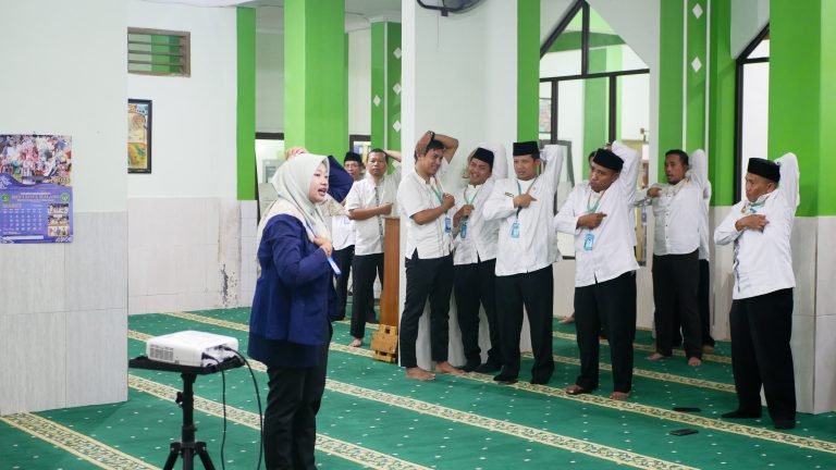 MIN 1 Kota Malang dan Lembaga Kanker Indonesia Sosialisasikan Pencegahan Kanker untuk Guru dan Karyawan