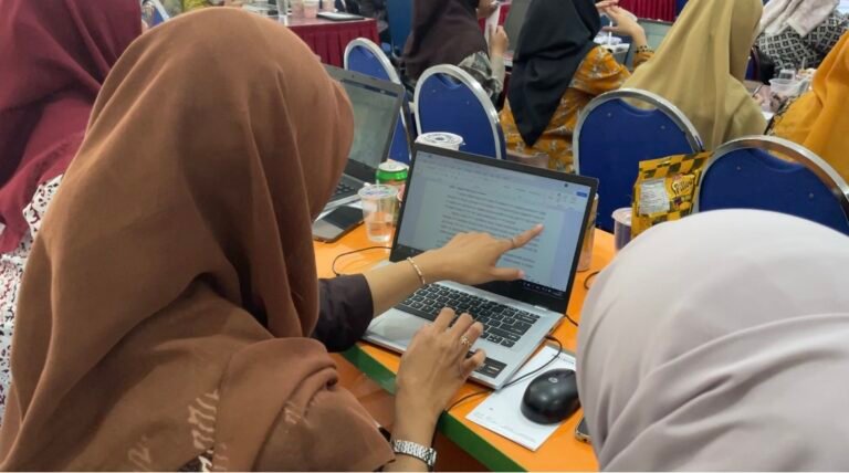Antusias Guru MIN 1 Kota Malang Ikuti Pelatihan Penulisan Praktik Baik dengan Metode STAR