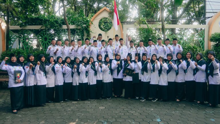 MIN 1 Kota Malang Peringati Hari Kebangkitan Nasional ke-117, Bangkit Bersama Wujudkan Indonesia Kuat