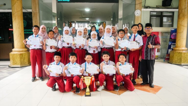 Borong Medali, MIN 1 Kota Malang Raih Juara Umum di HIMSO 2025