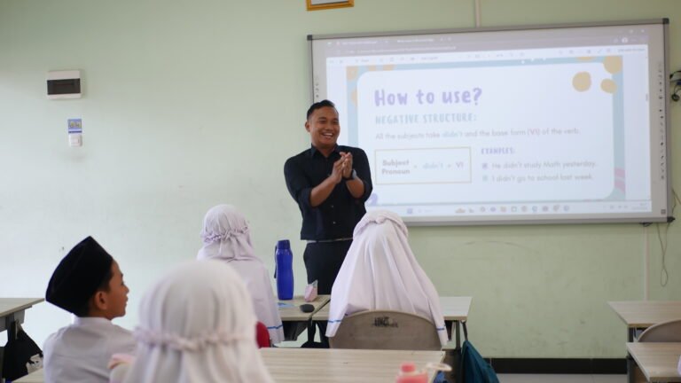 Dari Jalan Bandung Menuju Al-Azhar Kairo: Jejak Inspiratif Alumni MIN 1 Kota Malang