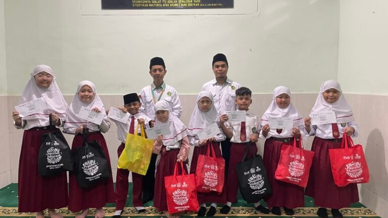 MIN 1 Kota Malang Salurkan Bantuan Lebaran Yatim dan Penyandang Disabilitas