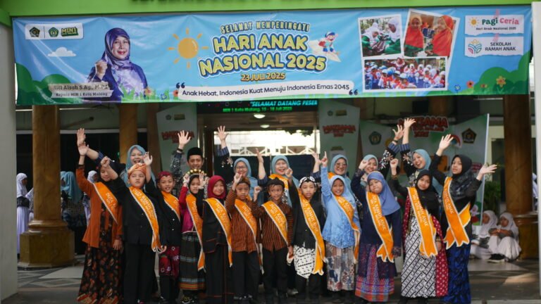 Senam Pagi dan Permainan Seru Warnai Peringatan Hari Anak Nasional 2025 di MIN 1 Kota Malang