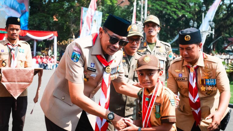 98 Siswa MIN 1 Kota Malang Dikukuhkan sebagai Pramuka Garuda Siaga Terbanyak pada Apel HUT Pramuka ke-64