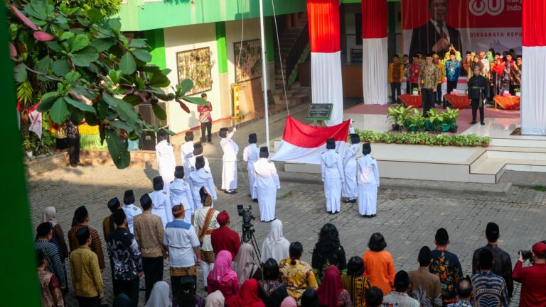 MIN 1 Kota Malang Jadi Tuan Rumah Upacara HUT ke-80 RI Lingkup Kemenag Kota Malang
