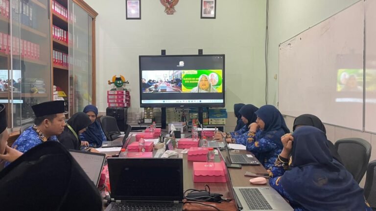GTK Berprestasi MIN 1 Kota Malang Ikuti Sharing Inspiratif Bersama Guru Berprestasi Nasional