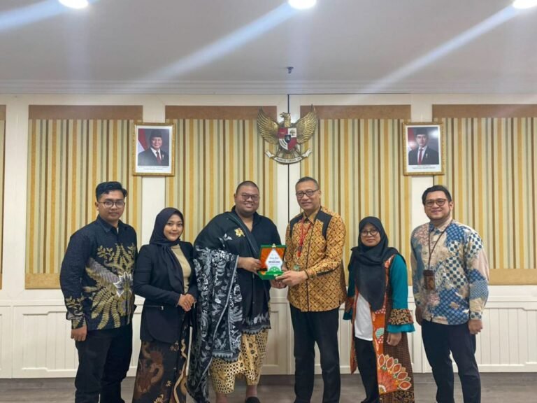 Guru MIN 1 Kota Malang Terlibat dalam Audiensi Pendidikan di KBRI Kuala Lumpur, Bahas Penguatan Layanan untuk Anak Indonesia di Malaysia