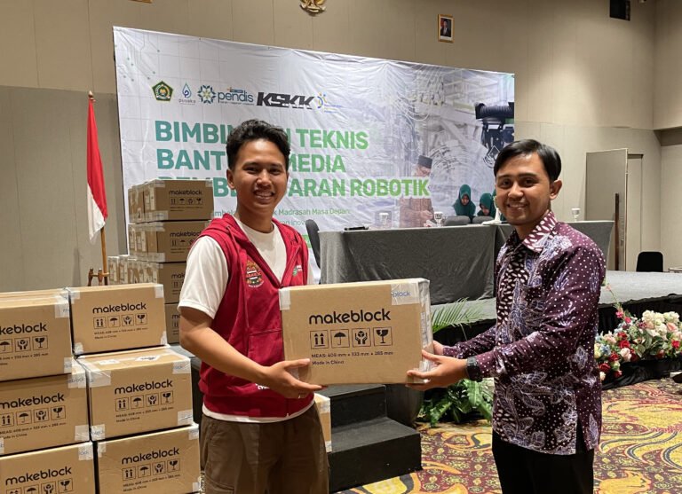 Guru MIN 1 Kota Malang Ikuti Bimtek Nasional Robotik, Perkuat Pembelajaran TIK dan Coding di Madrasah